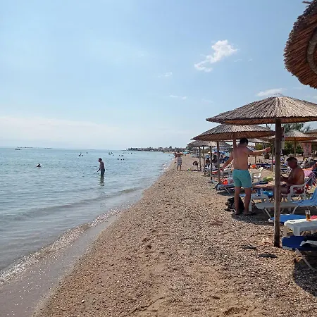 Perla * Paralia Dionysiou